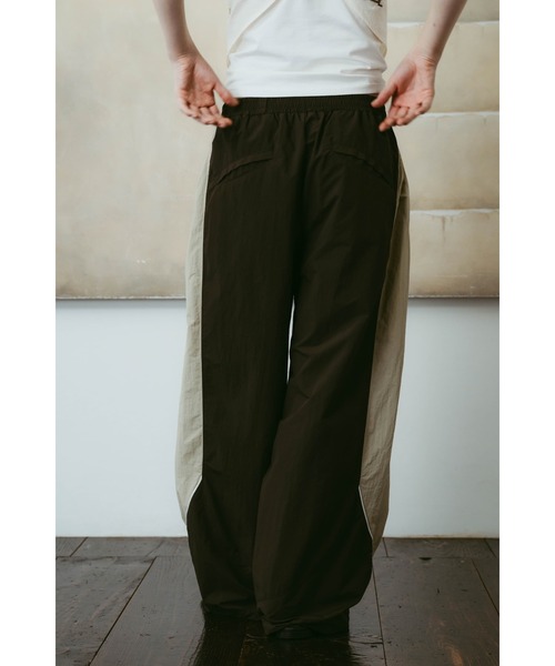 Knuth Marf（クヌースマーフ）の「nylon easy pants（unisex)（その他パンツ・レディース・ネイビー/ブラウン/ブラック・X-SMALL/SMALL/MEDIUM）」の19枚目の写真