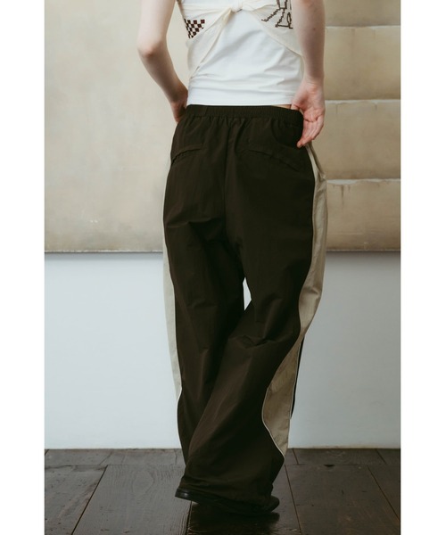 Knuth Marf（クヌースマーフ）の「nylon easy pants（unisex)（その他パンツ・レディース・ネイビー/ブラウン/ブラック・X-SMALL/SMALL/MEDIUM）」の20枚目の写真