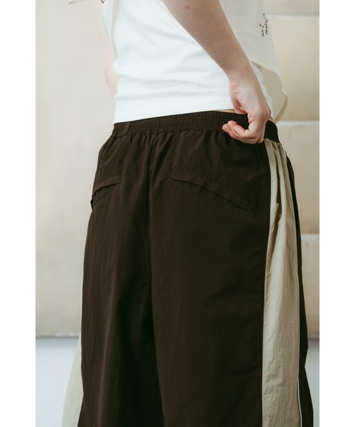 Knuth Marf（クヌースマーフ）の「nylon easy pants（unisex)（その他パンツ・レディース・ネイビー/ブラウン/ブラック・X-SMALL/SMALL/MEDIUM）」の21枚目の写真