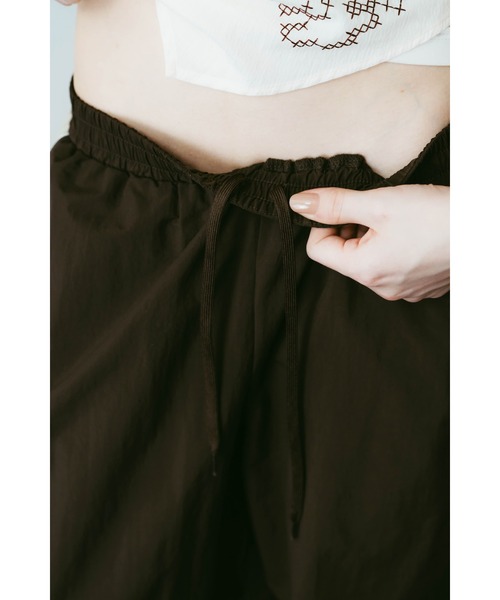Knuth Marf(クヌースマーフ)の「nylon easy pants(unisex)(その他パンツ・レディース・ネイビー/ブラウン/ブラック・X-SMALL/SMALL/MEDIUM)」の20枚目の写真