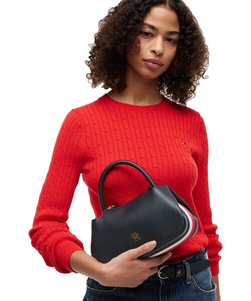 TOMMY HILFIGER(トミーヒルフィガー)の「THロゴテープミニサッチェルバッグ(ショルダーバッグ・レディース・アイボリー/ネイビー・FREE)」の5枚目の写真