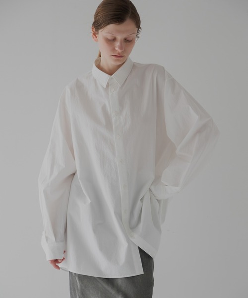 RYU(リュー)の「huge shirt(シャツ/ブラウス・レディース・オフホワイト/スミクロ・4/2)」の1枚目の写真