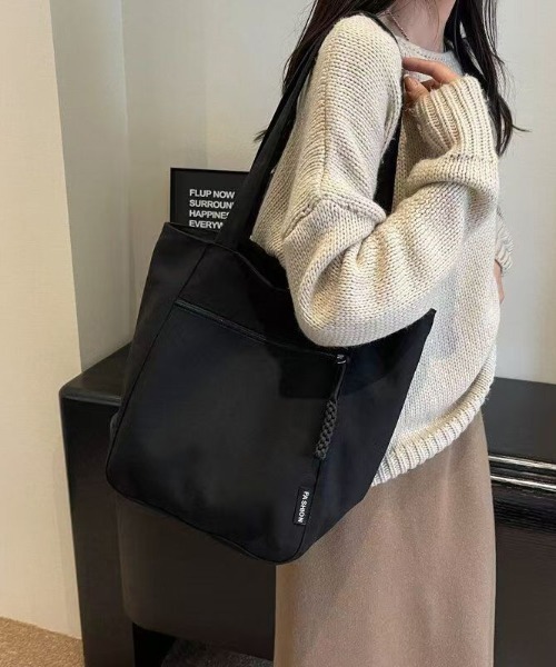 boemy(ボエミー)の「キャンバス縦型 トートバッグ(トートバッグ・レディース・ブラック/キャメル/ベージュ/アイボリー・FREE)」の21枚目の写真