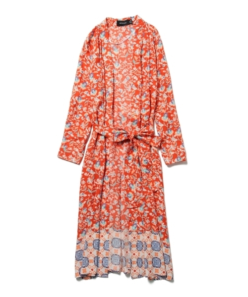 Ray BEAMS（レイビームス）の「MINKPINK / フラワープリント ガウン（シャツ/ブラウス・レディース・その他1・ONE SIZE）」の2枚目の写真