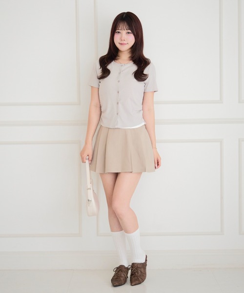 ALLuRing ChaRm(アリュリングチャーム)の「Faux Layered Cardigan / フェイクレイヤードカーディガン(シャツ/ブラウス・レディース・ライトグレー/ブラック/ベージュ/ライトブルー・FREE)」の15枚目の写真