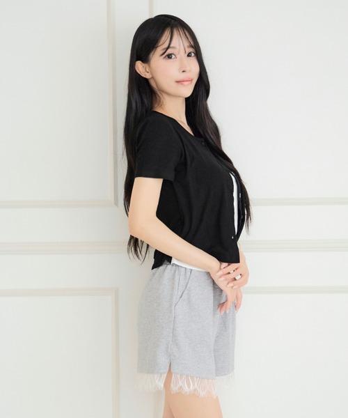 ALLuRing ChaRm(アリュリングチャーム)の「Faux Layered Cardigan / フェイクレイヤードカーディガン(シャツ/ブラウス・レディース・ライトグレー/ブラック/ベージュ/ライトブルー・FREE)」の7枚目の写真
