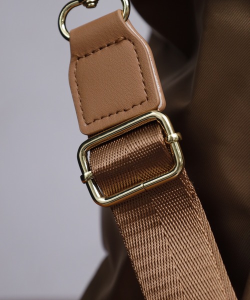 ROOTOTE（ルートート）の「ROOTOTE 2WAYアーキャトルトート＆ショルダー（トートバッグ・レディース・ネイビー/カーキ/ブラック/ベージュ・FREE）」の17枚目の写真