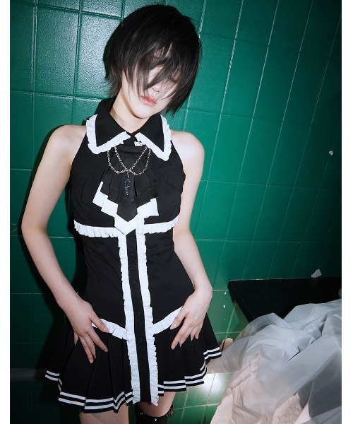 DustDevil(ダストデビル)の「『DustDevil/ダストデビル』Chain Tie Corset One-piece/チェーンタイコルセットワンピース(シャツ/ブラウス・レディース・ホワイト×ブラック/ブラック×ホワイト・FREE)」の3枚目の写真