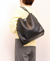 カシュカシュ cachecache / ヒネリ金具ビッグトートバッグ