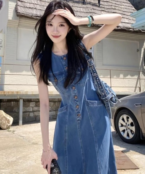 semplice（センプリチェ）の「ノースリーブデニムワンピース（ワンピース・レディース・ブルー・S/M/L）」の6枚目の写真