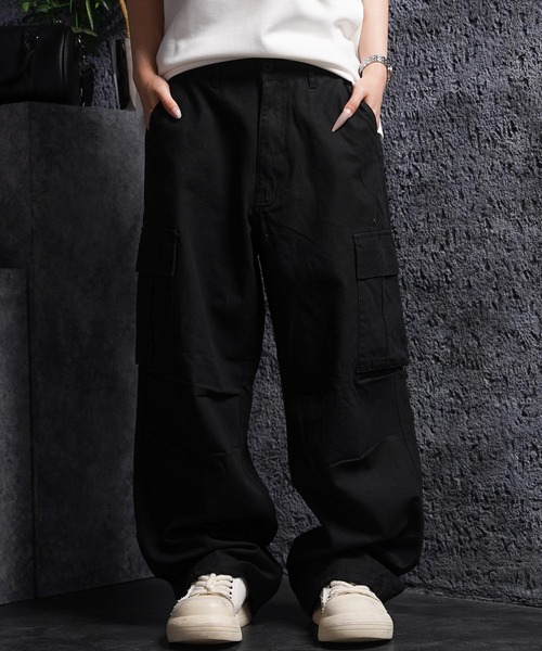 1111clothing（ワンフォークロージング）の「ツイル ワイドカーゴパンツ / Twill Wide-Leg Cargo Pants（カーゴパンツ・メンズ・グリーン/ブラウン/ブラック/カーキ・M/XL/L）」の2枚目の写真