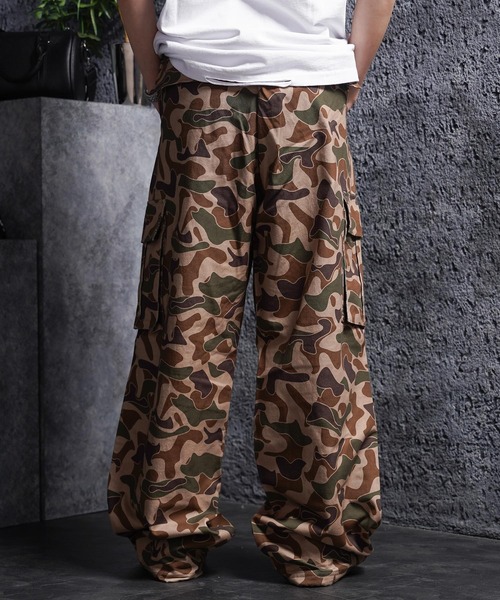 1111clothing（ワンフォークロージング）の「ツイル ワイドカーゴパンツ / Twill Wide-Leg Cargo Pants（カーゴパンツ・メンズ・グリーン/ブラウン/ブラック/カーキ・M/XL/L）」の20枚目の写真