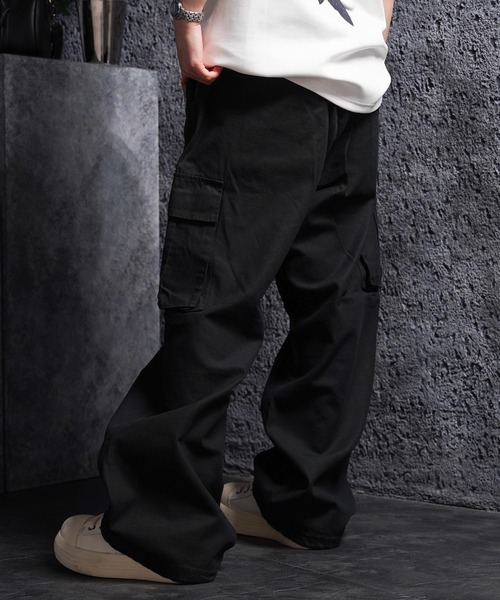 1111clothing（ワンフォークロージング）の「ツイル ワイドカーゴパンツ / Twill Wide-Leg Cargo Pants（カーゴパンツ・メンズ・グリーン/ブラウン/ブラック/カーキ・M/XL/L）」の10枚目の写真