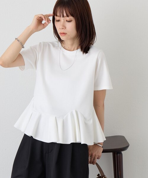 DISCOAT(ディスコート)の「【WEB限定】アシメフリルペプラムトップス(Tシャツ/カットソー・レディース・グレイッシュベージュ/オフホワイト/ネイビー・MEDIUM)」の2枚目の写真