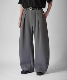 Lui's（ルイス）の「【Neucon】INSIDE-TUCK CURVE SLACKS   インサイドタックカーブスラックスパンツ（スラックス）」