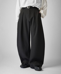 Lui's（ルイス）の「【Neucon】INSIDE-TUCK CURVE SLACKS   インサイドタックカーブスラックスパンツ（スラックス）」