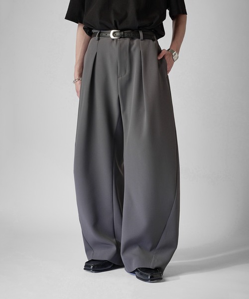 Lui's(ルイス)の「【Neucon】INSIDE-TUCK CURVE SLACKS / インサイドタックカーブスラックスパンツ(スラックス・メンズ・ブラック/チャコールグレー・2/1)」の12枚目の写真
