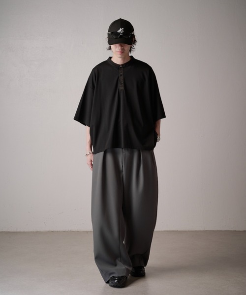Lui's(ルイス)の「【Neucon】INSIDE-TUCK CURVE SLACKS / インサイドタックカーブスラックスパンツ(スラックス・メンズ・ブラック/チャコールグレー・2/1)」の17枚目の写真