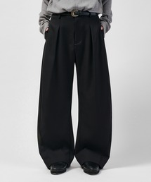 Lui's（ルイス）の「【Neucon】INSIDE-TUCK CURVE SLACKS   インサイドタックカーブスラックスパンツ（スラックス）」