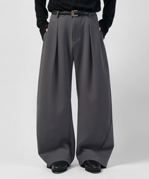 Lui's（ルイス）の「【Neucon】INSIDE-TUCK CURVE SLACKS / インサイドタックカーブスラックスパンツ（スラックス）」