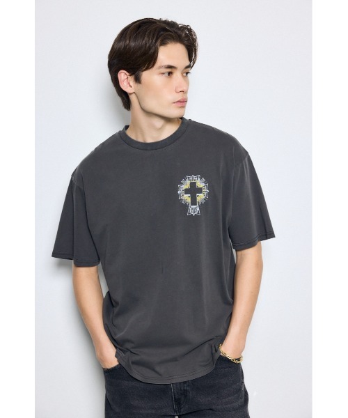 AZUL by moussy(アズールバイマウジー)の「ピグメントグラフィック半袖TEE 夏服 Tシャツ(Tシャツ/カットソー・メンズ・ブラック/ブラック系その他/ブラック系その他2・MEDIUM/LARGE)」の4枚目の写真