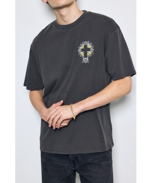 AZUL by moussy(アズールバイマウジー)の「ピグメントグラフィック半袖TEE 夏服 Tシャツ(Tシャツ/カットソー・メンズ・ブラック/ブラック系その他/ブラック系その他2・MEDIUM/LARGE)」の5枚目の写真