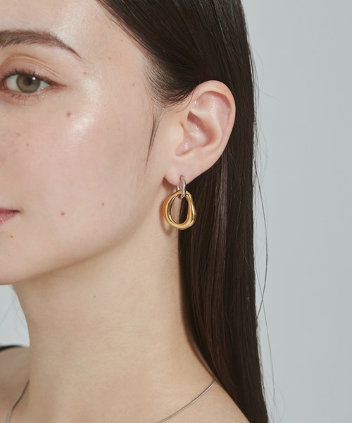 ciite' surgical stainless(シーテサージカルステンレス)の「【 金属アレルギー対応 】 2way バイカラーピアス サージカルステンレス (両耳用)(ピアス(両耳用)・レディース・シルバー×ゴールド・FREE)」の3枚目の写真