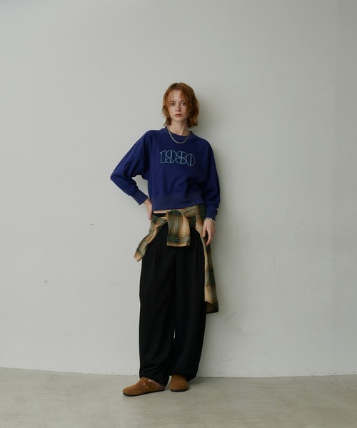 uchi.(ウチ)の「1980ロゴプリント ラグランスウェットプルオーバー(スウェット・レディース・杢グレー/ネイビー/ワインレッド・FREE)」の7枚目の写真