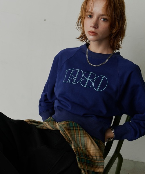 uchi.(ウチ)の「1980ロゴプリント ラグランスウェットプルオーバー(スウェット・レディース・杢グレー/ネイビー/ワインレッド・FREE)」の15枚目の写真