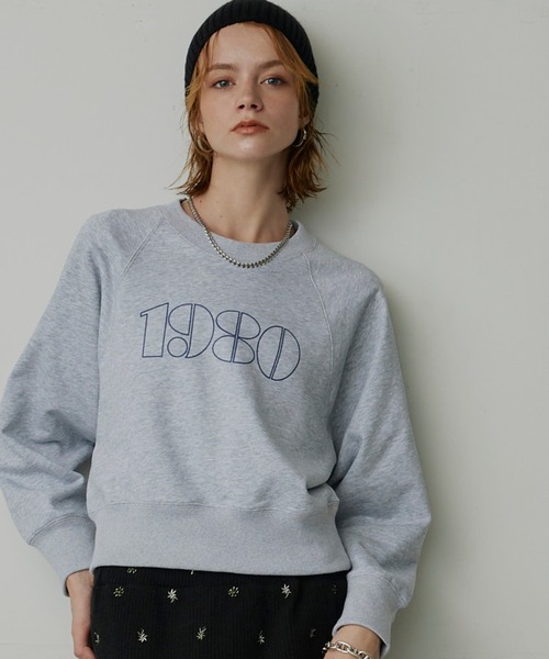 uchi.(ウチ)の「1980ロゴプリント ラグランスウェットプルオーバー(スウェット・レディース・杢グレー/ネイビー/ワインレッド・FREE)」の18枚目の写真