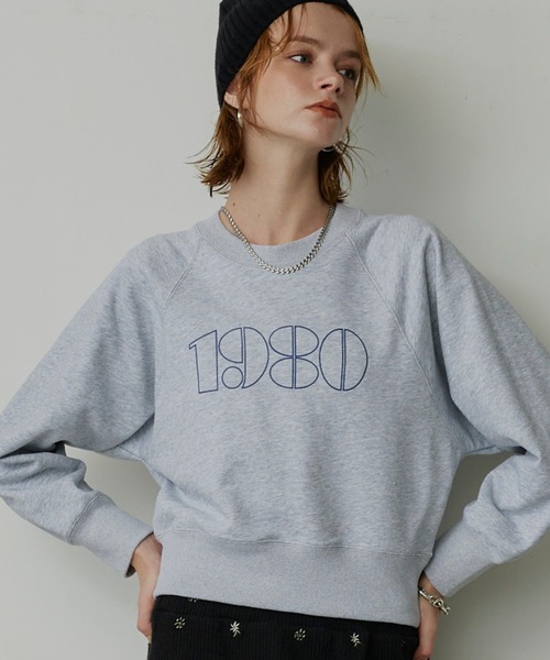 uchi.(ウチ)の「1980ロゴプリント ラグランスウェットプルオーバー(スウェット・レディース・杢グレー/ネイビー/ワインレッド・FREE)」の17枚目の写真
