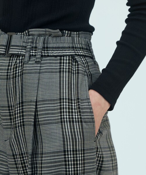 GALERIE VIE(ギャルリー ヴィー)の「ソフトツイル ベルテッドワイドパンツ(その他パンツ・レディース・ネイビー/ブラック系その他・32/36)」の9枚目の写真