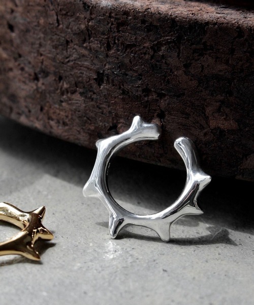 Soierie(ソワリー)の「ローエッジ カフ リング / Raw edge cuff ring(リング・レディース・ゴールド/シルバー・FREE)」の1枚目の写真