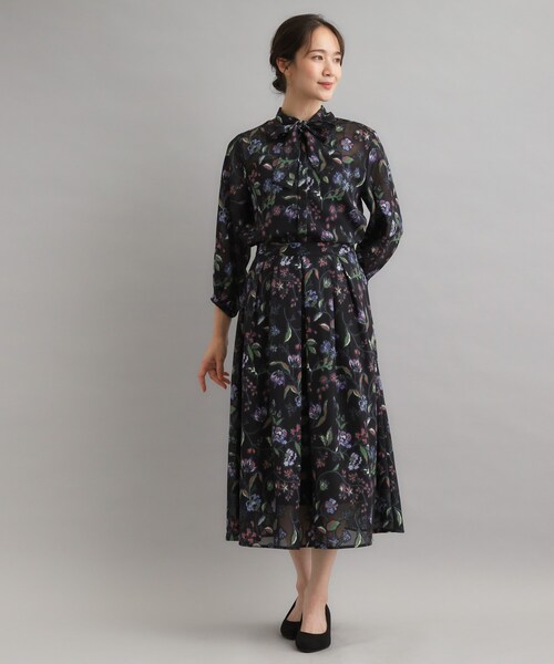 LAURA ASHLEY(ローラアシュレイ)の「【洗える/カラー&無地展開あり】アーシャ柄ジャカードブラウス(シャツ/ブラウス・レディース・ブラック系/ブラック・38)」の9枚目の写真