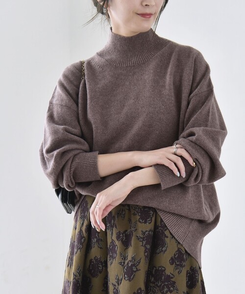 quaranciel(カランシエル)の「〈手洗い可能〉AQUA カシミヤ ミックス ハイネック スリット ニット(ニット/セーター・レディース・ライトグレー/ブラック/ブラウン/ブルー/その他・ONE SIZE)」の3枚目の写真
