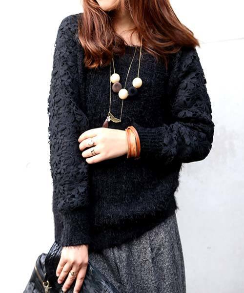 antiqua（アンティカ）の「フラワーレース×ゆるふわニットトップス（ニット/セーター・レディース・オフホワイト/ブラック・M）」の2枚目の写真