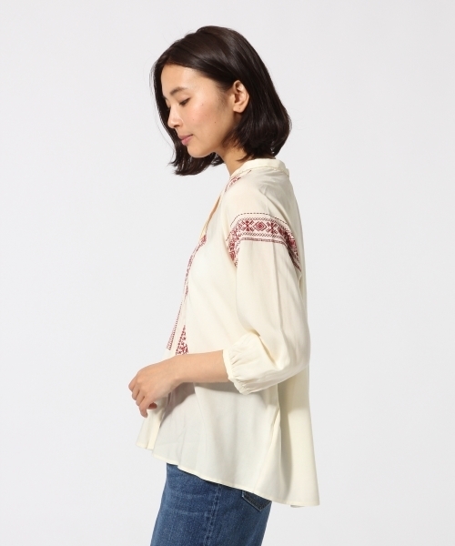 GLOBAL WORK（グローバルワーク）の「ビーズシシュウブラウス8分袖/738599（シャツ/ブラウス・レディース・ホワイト/オフホワイト/ネイビー・MEDIUM/LARGE）」の8枚目の写真