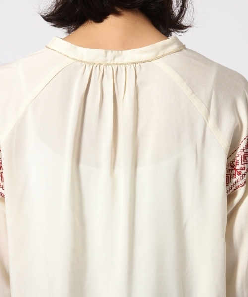 GLOBAL WORK（グローバルワーク）の「ビーズシシュウブラウス8分袖/738599（シャツ/ブラウス・レディース・ホワイト/オフホワイト/ネイビー・MEDIUM/LARGE）」の14枚目の写真