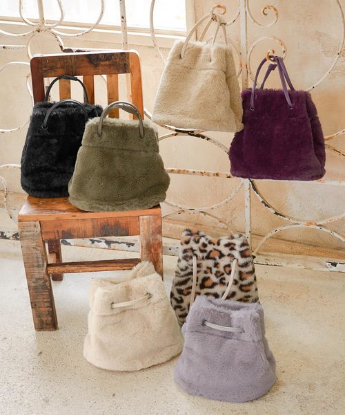 KOBE LETTUCE（コウベレタス）の「ふわふわエコファー巾着バッグ＊レディース/ミニバッグ/無地/レオパード柄[B1219]神戸レタス（ハンドバッグ・レディース・ブラック/ベージュ/パープル/グレー/カーキ/アイボリー/レオパード・FREE）」の6枚目の写真