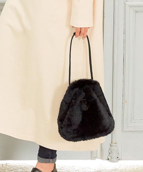 KOBE LETTUCE（コウベレタス）の「ふわふわエコファー巾着バッグ＊レディース/ミニバッグ/無地/レオパード柄[B1219]神戸レタス（ハンドバッグ・レディース・ブラック/ベージュ/パープル/グレー/カーキ/アイボリー/レオパード・FREE）」の3枚目の写真