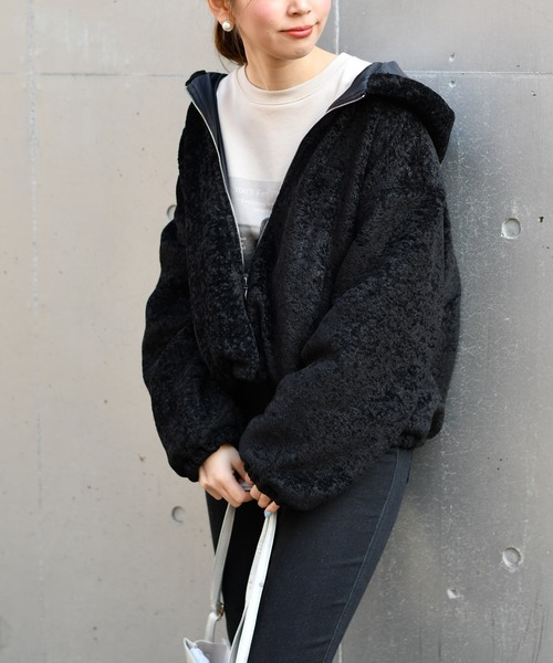 natural couture（ナチュラルクチュール）の「ボアパーカー（ブルゾン・レディース・ライトグレー/ブラック/ベージュ/ピンク・FREE）」の2枚目の写真