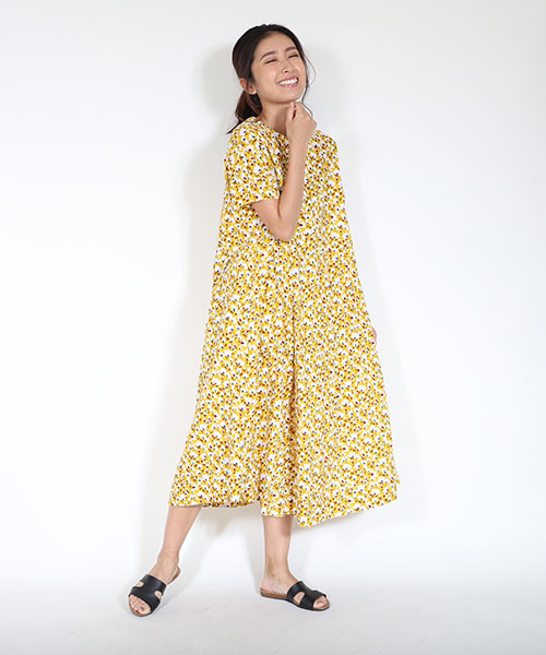 MashuKashu（マシュカシュ）の「花柄ワンピース（ワンピース・レディース・ブラック/グリーン/マスタード・フリー）」の6枚目の写真