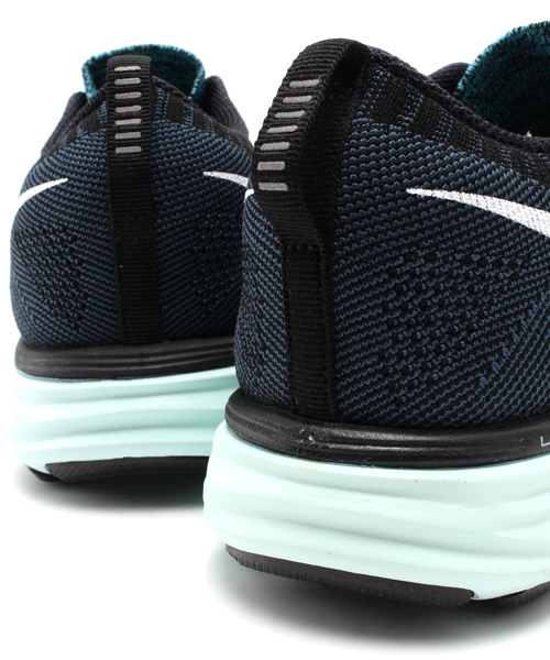 NIKE(ナイキ)の「ナイキ フライニット ルナ NIKE FLYKNIT LUNAR2 620465-004(スニーカー・メンズ・ブラック・26cm/25cm/26.5cm/27cm/25.5cm)」の4枚目の写真