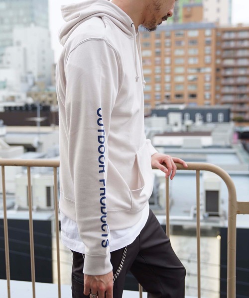 OUTDOOR PRODUCTS APPAREL(アウトドアプロダクツアパレル)の「袖プリントブランドロゴプルオーバーパーカー(パーカー・メンズ・チャコールグレー/ベージュ/アイボリー・SMALL/MEDIUM/LARGE/X-LARGE)」の12枚目の写真