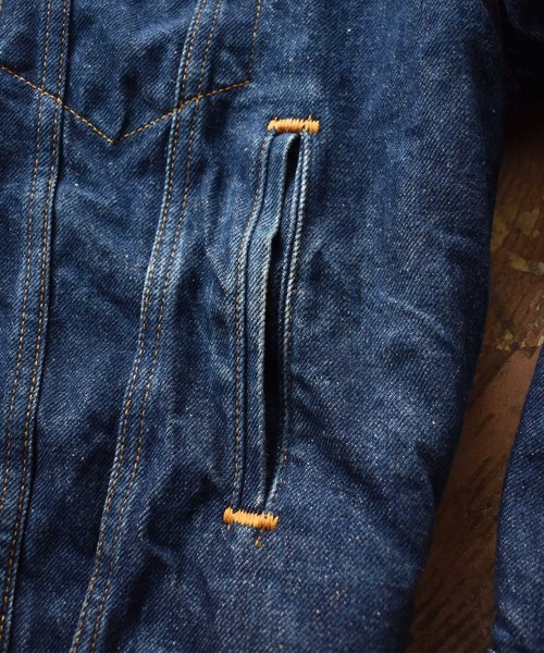Levi's(リーバイス)の「【ヴィンテージ古着】Levi's/リーバイス 裏ボア デニムジャケット(デニムジャケット・メンズ・ブルー・MEDIUM)」の3枚目の写真
