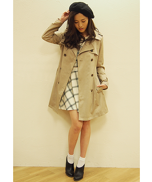one after another NICE CLAUP(ワンアフターアナザーナイスクラップ)の「【ナイスクラップ】バレリーナトレンチコート(その他アウター・レディース・ベージュ/チェック/ネイビー・LARGE/MEDIUM)」の2枚目の写真