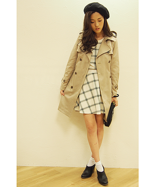 one after another NICE CLAUP(ワンアフターアナザーナイスクラップ)の「【ナイスクラップ】バレリーナトレンチコート(その他アウター・レディース・ベージュ/チェック/ネイビー・LARGE/MEDIUM)」の4枚目の写真