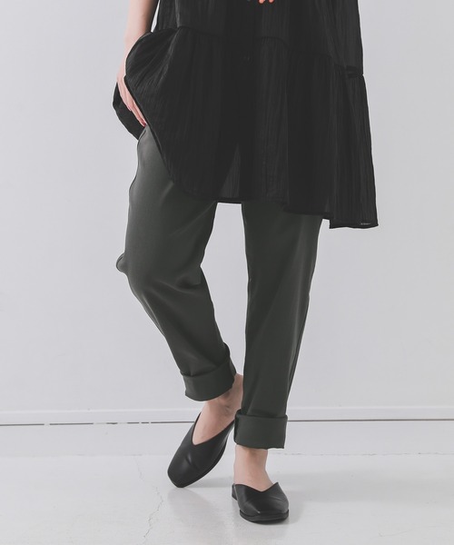 n'OrLABEL（ノアールレーベル）の「『フレキシンボーイフレンドパンツ』（その他パンツ・レディース・ライトグレー/ブラック/オフホワイト/オリーブ/カーキ/テラコッタ/スモークピンク/ダークネイビー/グリーン/モカ/チャコール/モスグリーン/バーガンディー/パープル/ライトベージュ/グレイッシュブルー/マスタード/ラベンダー/ライトブルー・LL/3L/M/L/S）」の4枚目の写真