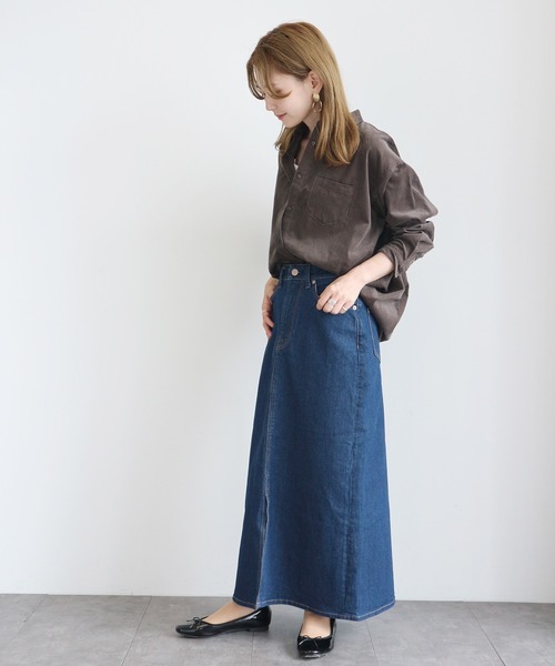 AMERICAN HOLIC（アメリカンホリック）の「バックタック細コール天シャツ　＊〇（シャツ/ブラウス・レディース・モカ/グレイッシュベージュ/アイボリー/ネイビー/チャコールグレー・MEDIUM/LARGE）」の6枚目の写真