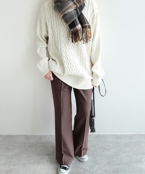 reca（レカ）の「美シルエット センタープレスフレアパンツ（その他パンツ・レディース・ブラック/モカ/グリーン系その他/ブルー系その他/パープル系その他・M）」の5枚目の写真